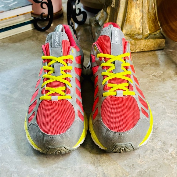 Reebok Zig Tech Womens Running Training Shoes Pink Yellow Size 10 - Picture 3 of 10